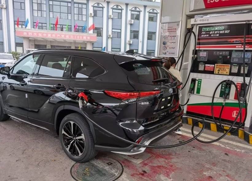 皇冠信用开号_提及丰田皇冠陆放发动机噪音皇冠信用开号,你清楚吗?皇冠陆放车友论坛(735期)