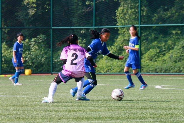 大利甲组联赛_重庆石柱县:祝贺!大山里的小学女足大利甲组联赛,收获全市中小学校园足球联赛小学甲组亚军