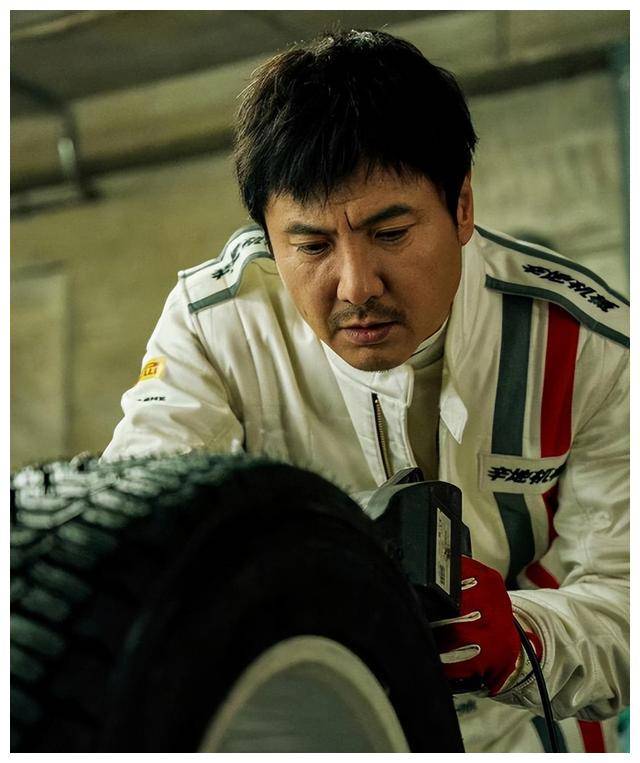 皇冠信用网登2_沈腾再登高峰,飞驰人生2砥砺前行,再创辉煌皇冠信用网登2。