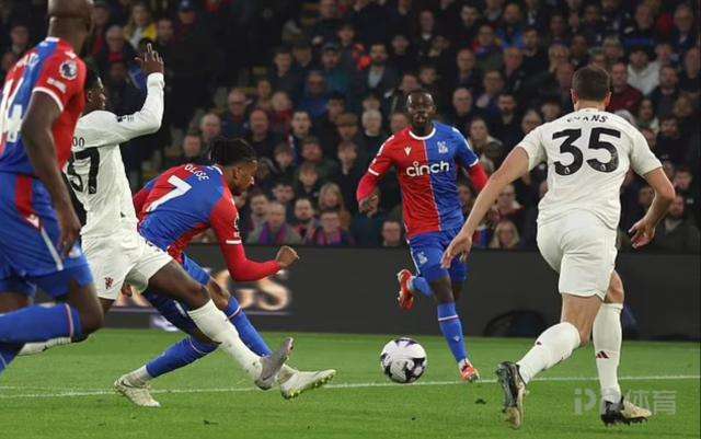 曼联足球直播_足球直播-曼联刷新耻辱纪录曼联足球直播,滕哈赫正在接近莫耶斯朗尼克