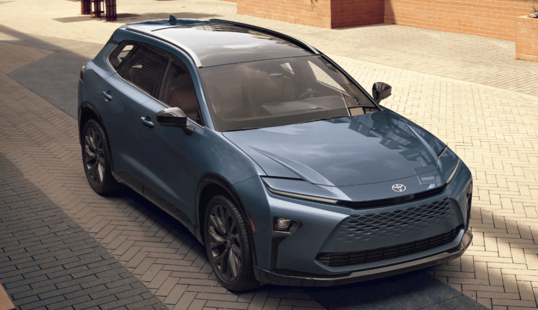 皇冠体育平台_汉兰达同平台打造皇冠体育平台,内饰更有档次,皇冠全新SUV或10月引进