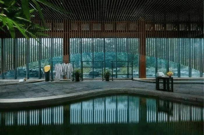 皇冠代理登1,2,3_【扬州皇冠假日酒店】3天2晚¥999起享高级房2间夜(不含早)+首日欢迎水果1份+室内恒温游泳池等~