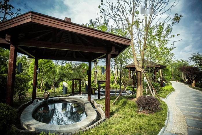 皇冠代理登1,2,3_【扬州皇冠假日酒店】3天2晚¥999起享高级房2间夜(不含早)+首日欢迎水果1份+室内恒温游泳池等~