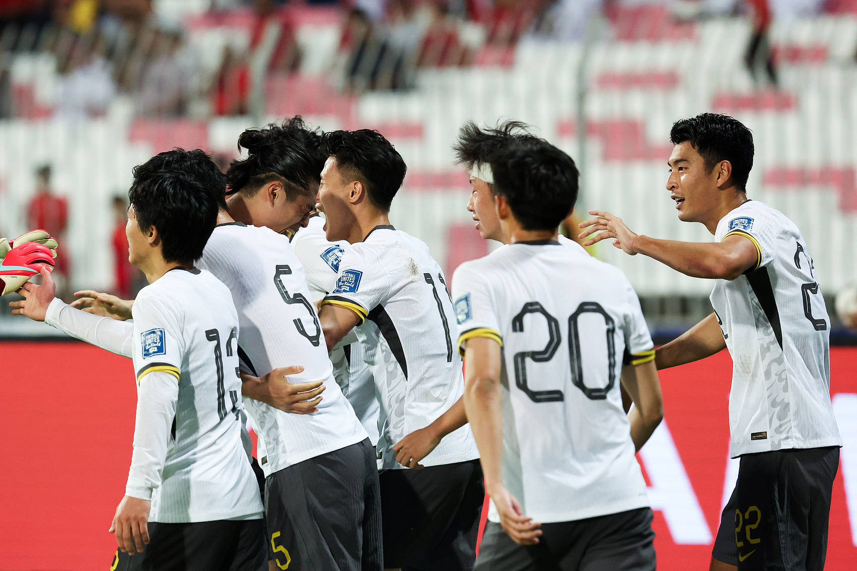 皇冠信用盘结算日_地狱到天堂皇冠信用盘结算日!对手进球被吹张玉宁绝杀 国足1-0巴林两连胜