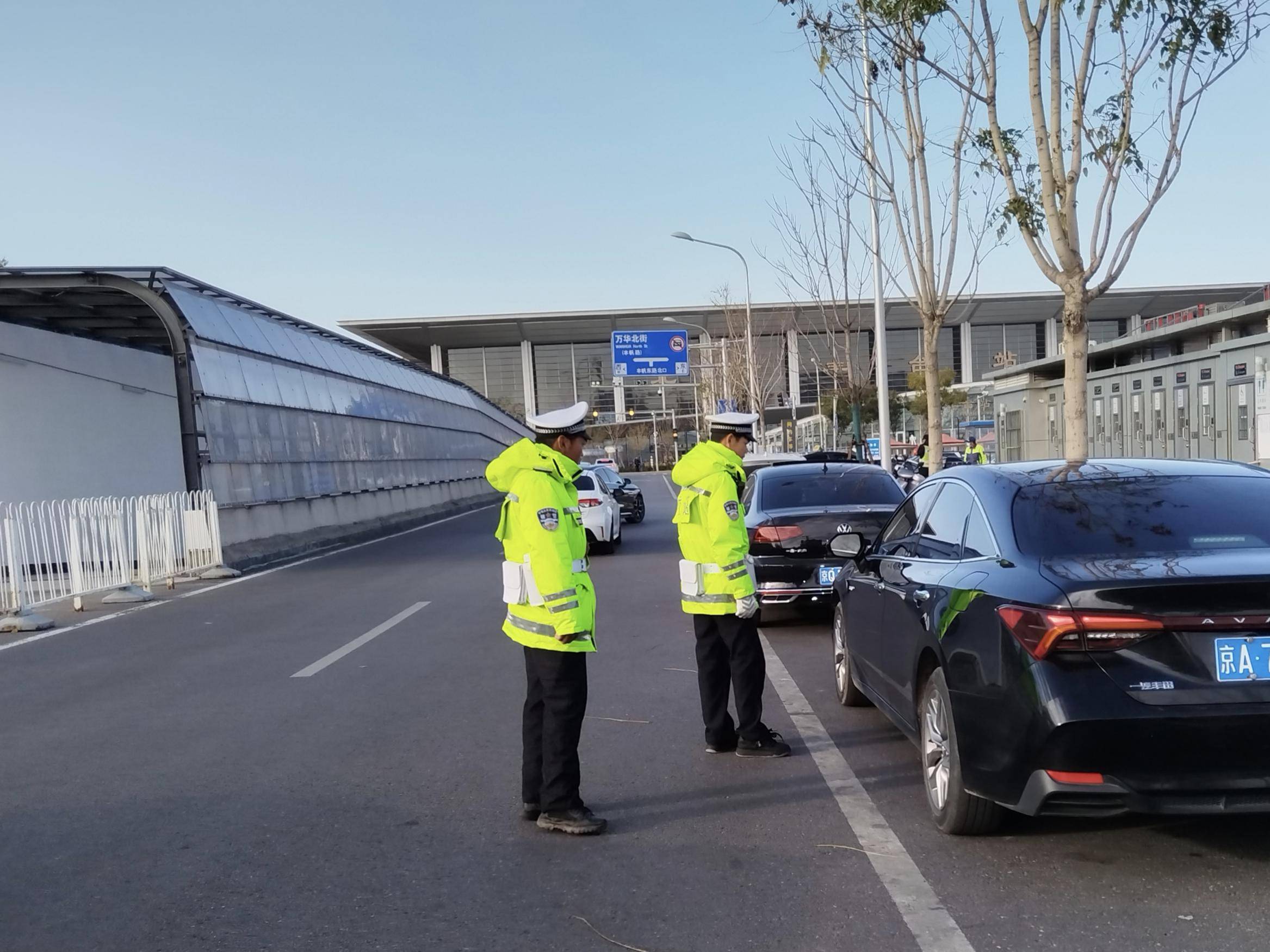 信用网皇冠申请注册_北京三大火车站信用网皇冠申请注册,交通联勤正式上岗