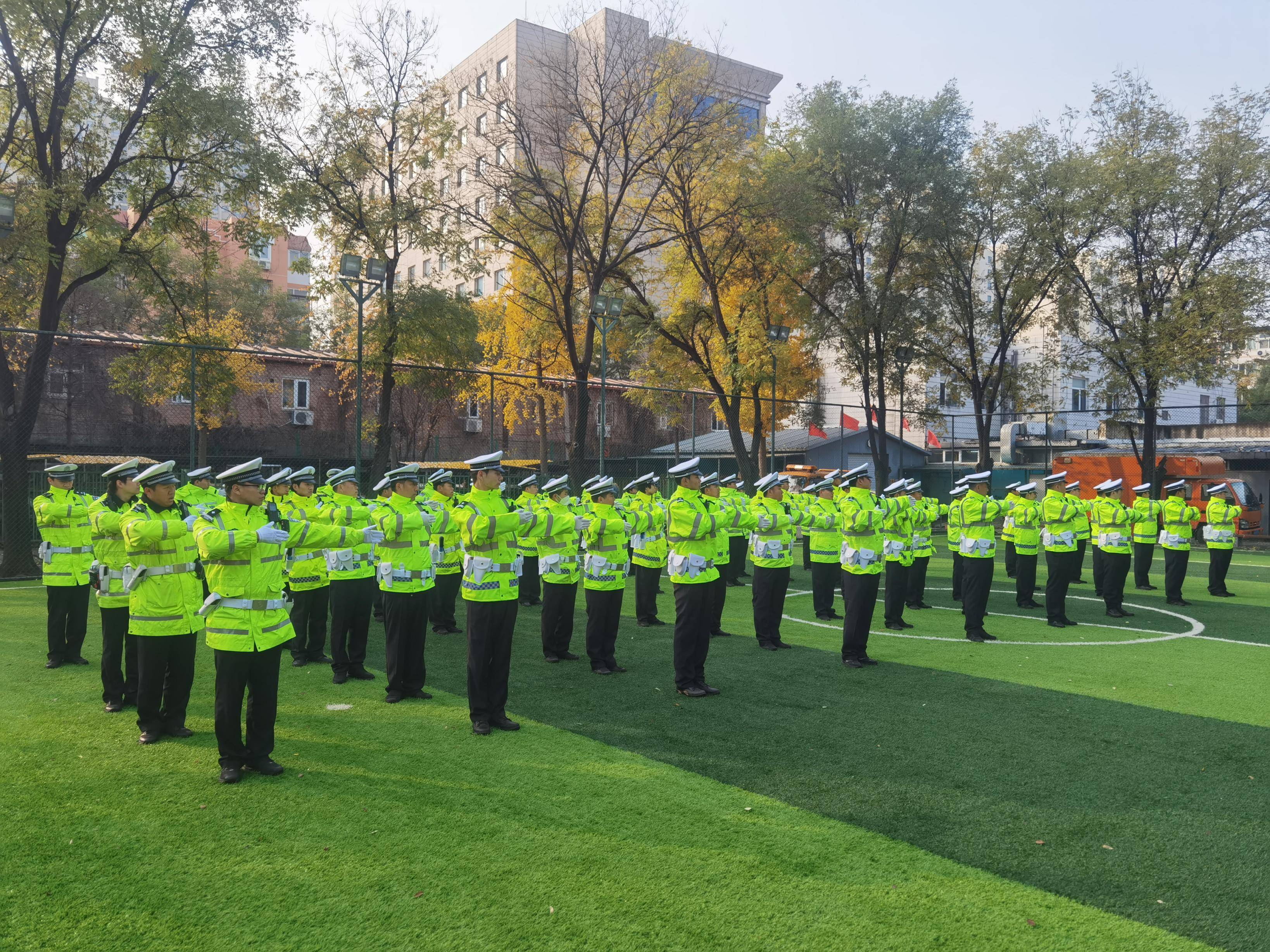 信用网皇冠申请注册_北京三大火车站信用网皇冠申请注册,交通联勤正式上岗