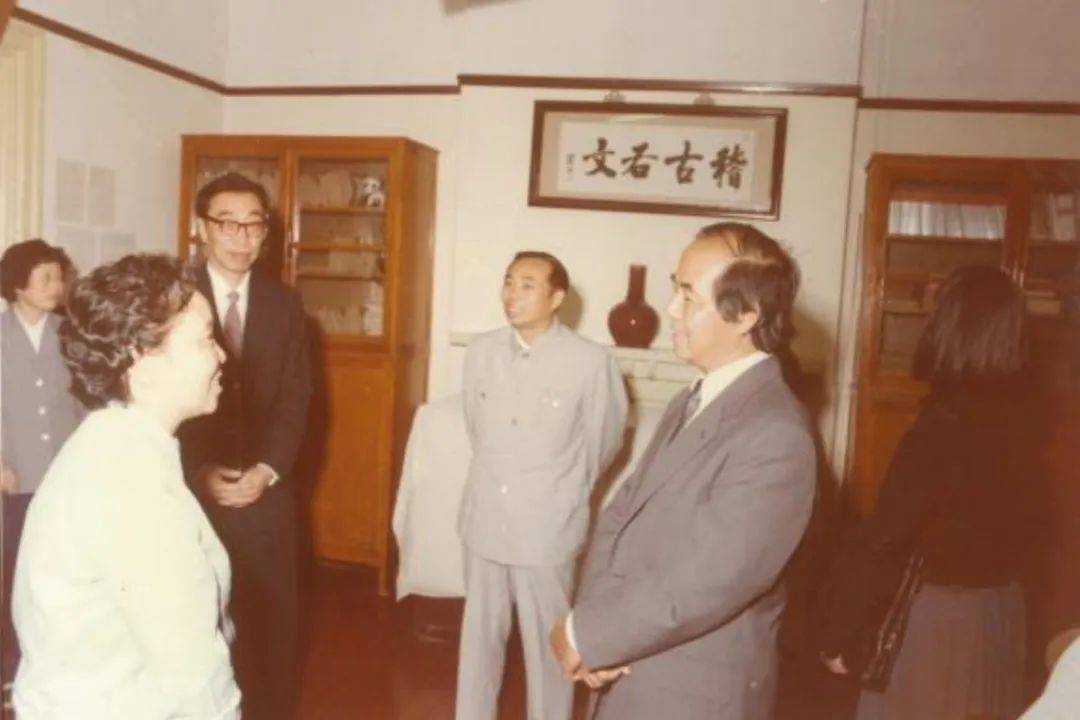 皇冠登一登二登三区别_李政道骨灰今天归葬苏州东山皇冠登一登二登三区别,与挚爱夫人永相伴!