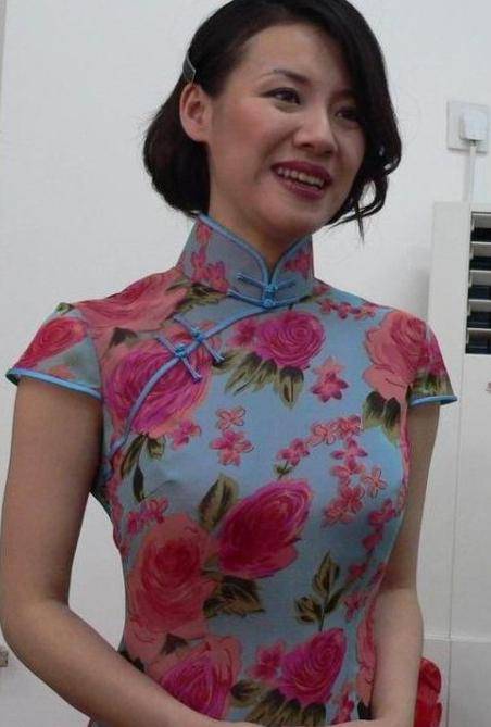 皇冠信用网会员注册_她本是阔太太皇冠信用网会员注册,被导演喊来临时救场,却意外走红,50岁片约不断