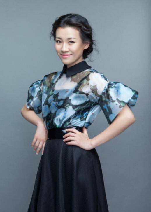 皇冠信用网会员注册_她本是阔太太皇冠信用网会员注册,被导演喊来临时救场,却意外走红,50岁片约不断