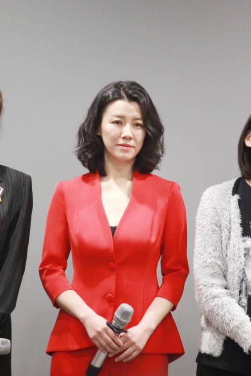 皇冠信用网会员注册_她本是阔太太皇冠信用网会员注册,被导演喊来临时救场,却意外走红,50岁片约不断