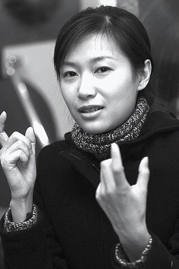 皇冠信用网登3_万万没想到皇冠信用网登3,“丁克”了半辈子的徐静蕾,如今却成了人生赢家