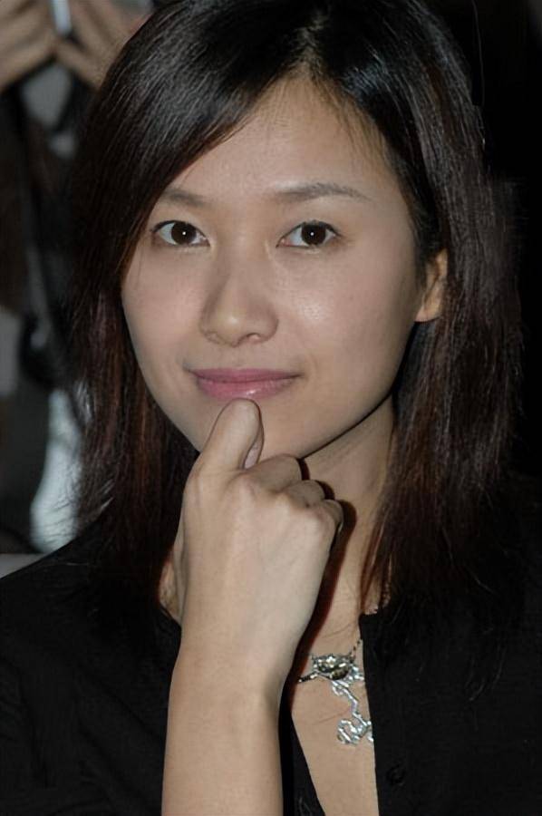 皇冠信用网登3_万万没想到皇冠信用网登3,“丁克”了半辈子的徐静蕾,如今却成了人生赢家