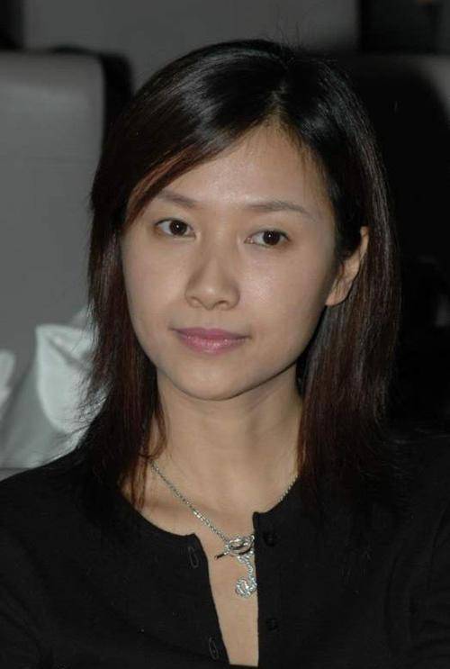 皇冠信用网登3_万万没想到皇冠信用网登3,“丁克”了半辈子的徐静蕾,如今却成了人生赢家