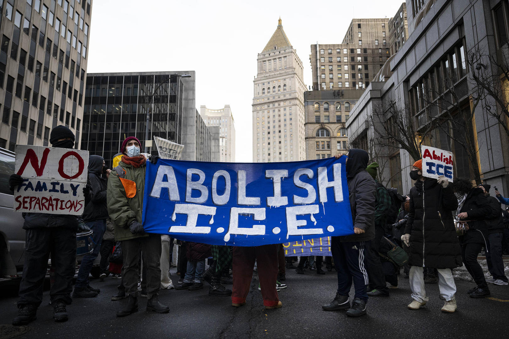 世界杯足球赛_德英加等国发布赴美旅行警告:合法入境被刁难世界杯足球赛,就算有绿卡也可能被关押