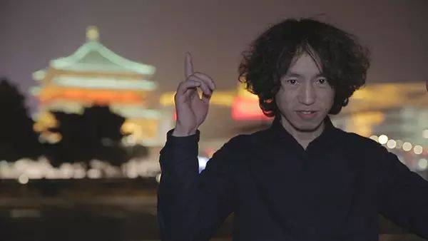 皇冠信用盘代理
_知名歌手复出皇冠信用盘代理
!曾被强制送进精神病院