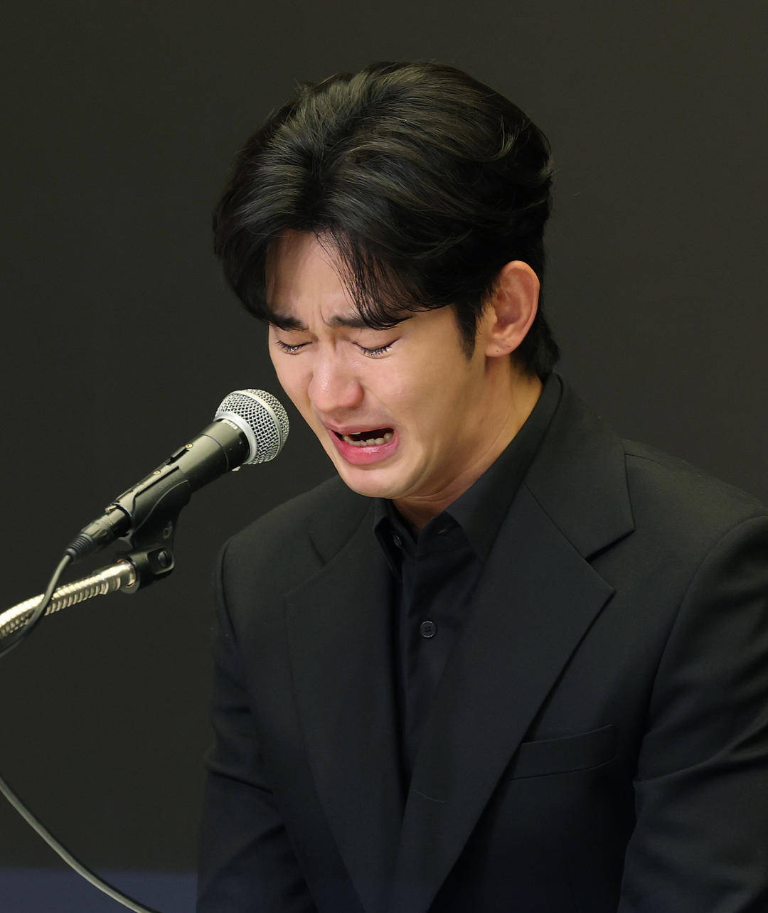 皇冠信用网出租足球
_金秀贤为何在记者会上多次喝水皇冠信用网出租足球
，网友请DeepSeek解读