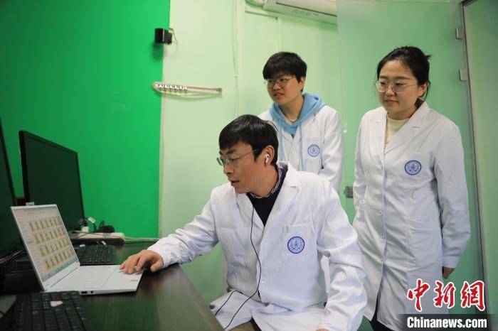 布鲁克林篮网_四川大学师生利用生成式AI技术为205名烈士复原容貌