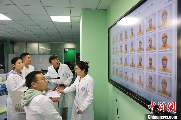 布鲁克林篮网_四川大学师生利用生成式AI技术为205名烈士复原容貌