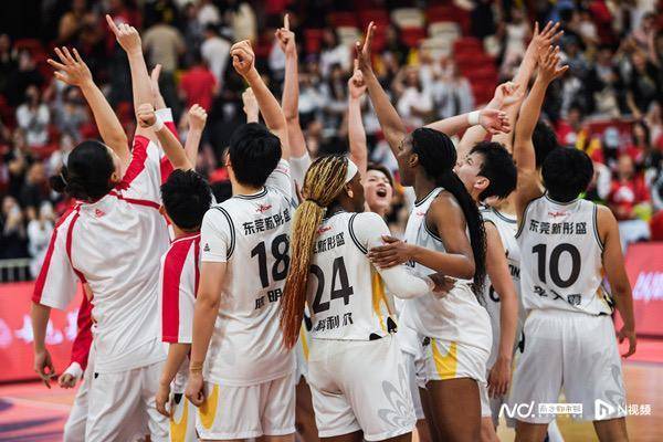 皇冠信用网怎么注册_广东女篮客场再胜四川拿到冠军点皇冠信用网怎么注册！杨舒予、杨力维合砍43分