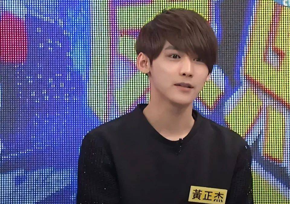 皇冠信用网登1
_突传讣告!31岁男星黄正杰去世皇冠信用网登1
,两天前还曾录制跳舞视频,母亲透露死因及遗言