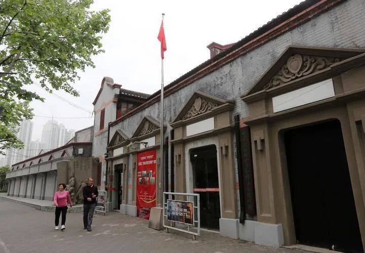 皇冠信用网开户
_唱响奋进新征程的劳动者之歌——写在中华全国总工会成立一百周年之际