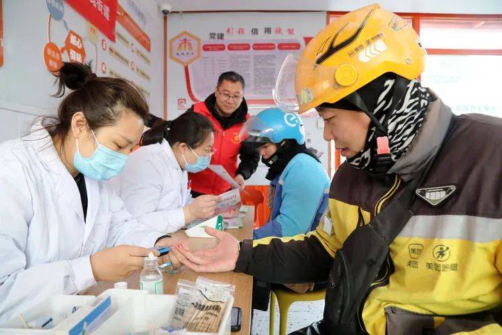 皇冠信用网开户
_唱响奋进新征程的劳动者之歌——写在中华全国总工会成立一百周年之际