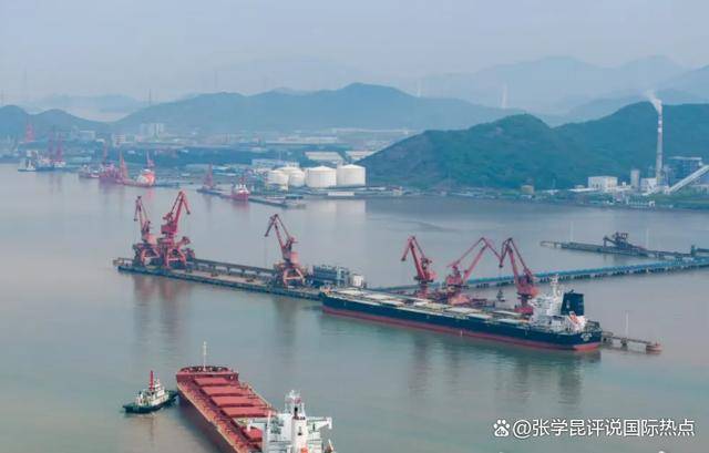 皇冠信用網代理登3
_40艘大船停靠中国舟山港皇冠信用網代理登3
,特朗普不长记性,中国早把后路设计好了