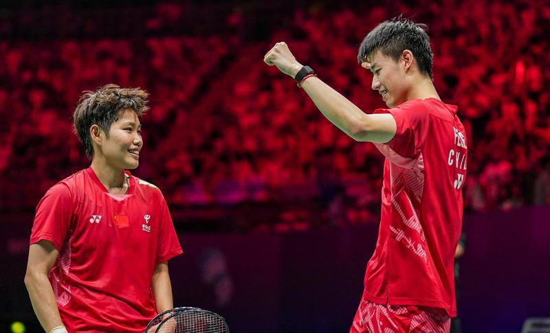 皇冠皇冠信用网代理
_再夺四连冠皇冠皇冠信用网代理
!苏迪曼杯:中国3-1击败韩国 队史第14次捧杯