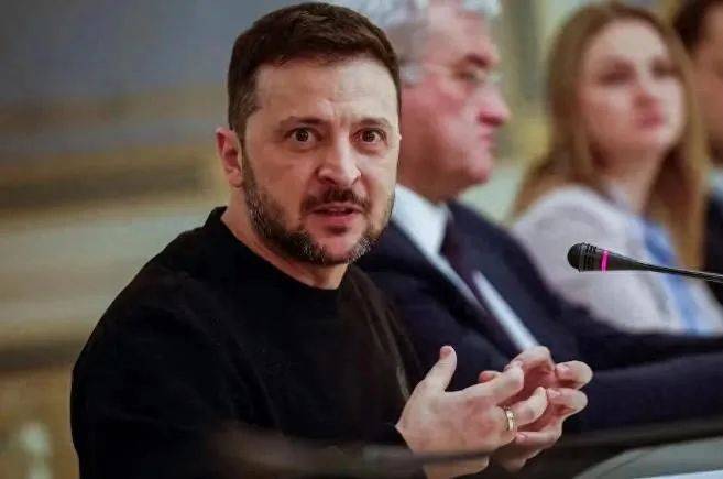 皇冠信用网在哪里开通
_乌克兰终于恍然大悟皇冠信用网在哪里开通
,泽连斯基开始悄悄掉头,最大金主已早已换人!