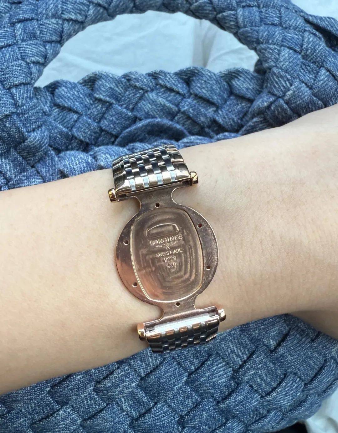 皇冠信用网会员账号
_“浪”还在皇冠信用网会员账号
,“琴”没了!网友称花1万多买的浪琴整个表盘丢失仅剩表带,浪琴回应