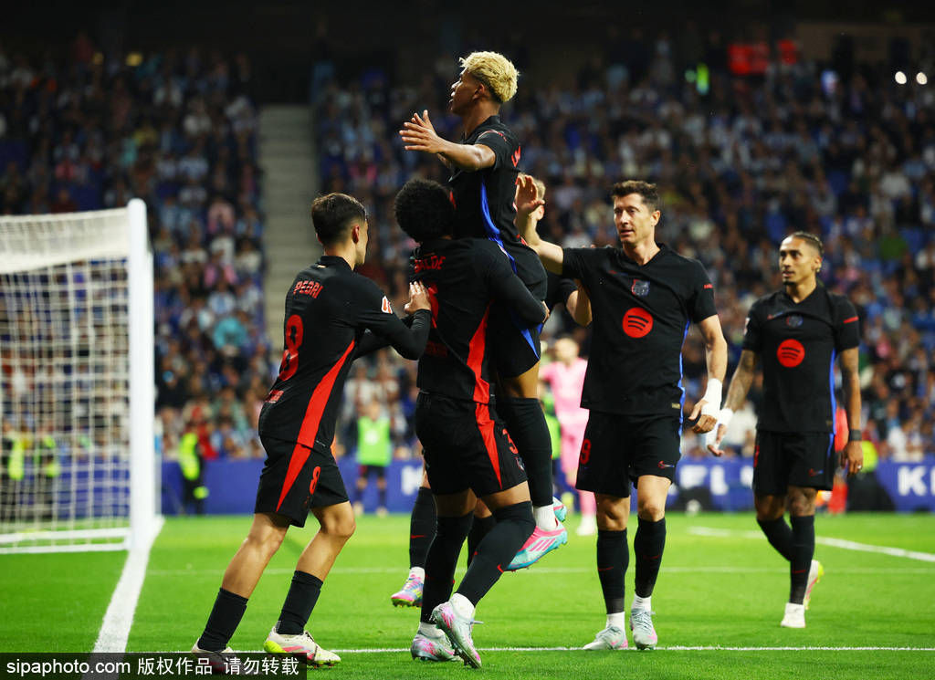 皇冠信用网占成代理
_西甲-亚马尔世界波+传射 巴萨2-0西班牙人提前2轮夺冠