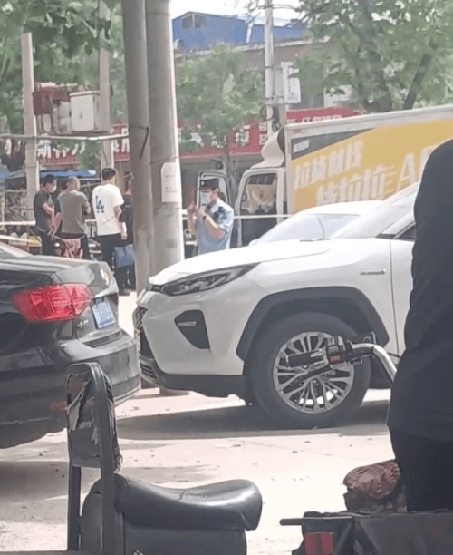 皇冠信用網会员
_山东单县一男子被曝车内死亡皇冠信用網会员
,尸体已经腐烂,警方:确有此事,排除他杀