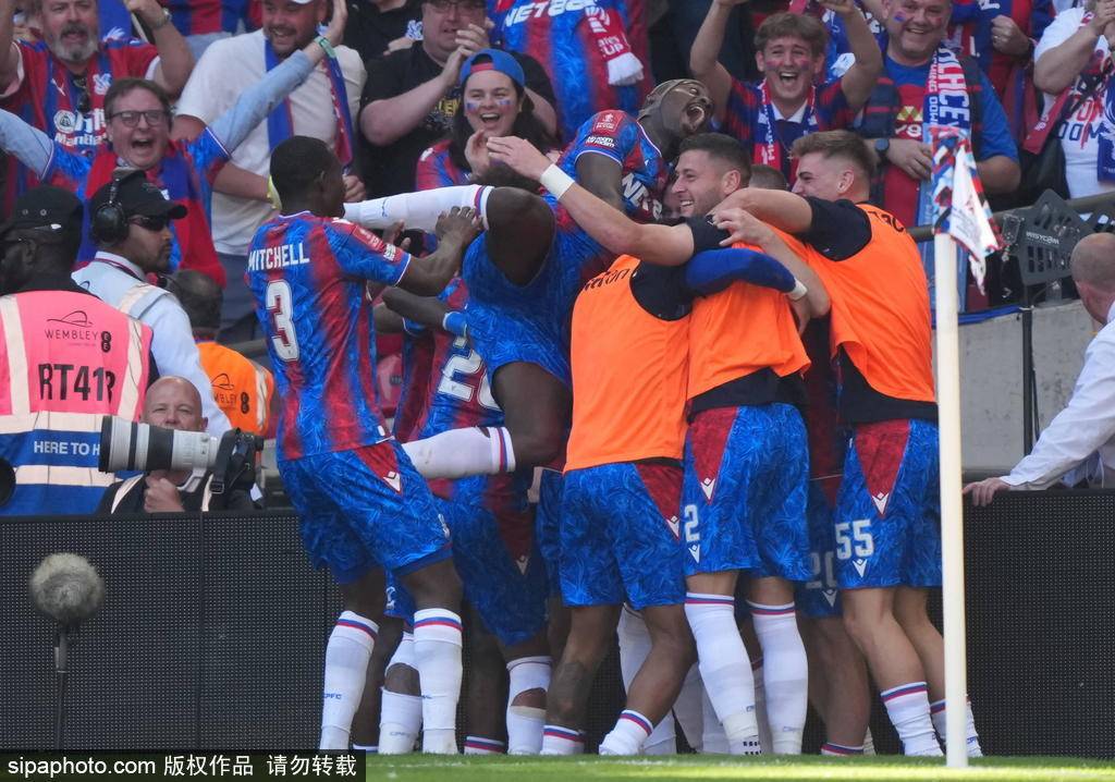 皇冠皇冠平台
_足总杯-埃泽破门马尔穆什失点 曼城0-1送水晶宫夺队史首冠