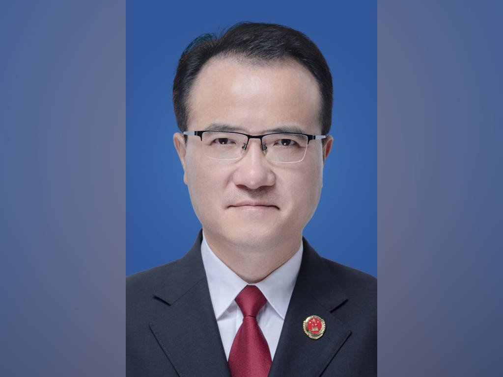 皇冠信用网会员账号
_江苏省人民检察院副检察长丁海涛调任省委政法委副书记