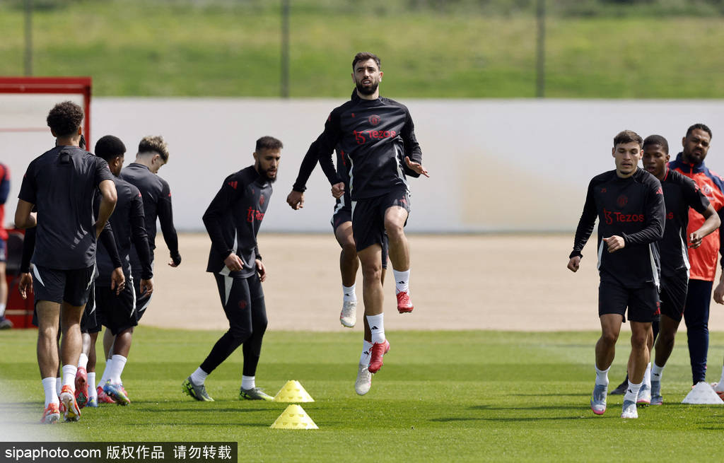 怎么注册皇冠信用网
_16名?!曼联脸都不要了?贝克汉姆急了:别卖B费怎么注册皇冠信用网
,给阿莫林买人!