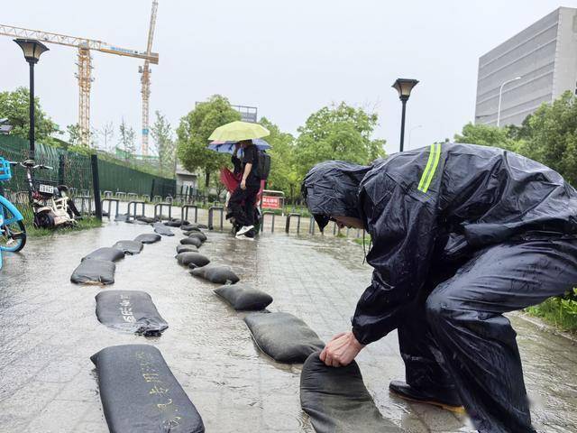 怎么弄皇冠信用网
_“雨像泼下来的”怎么弄皇冠信用网
,武汉再次经受住暴雨考验