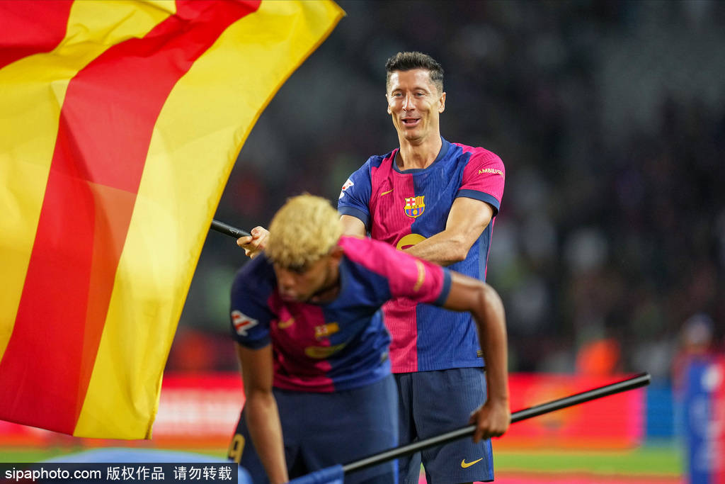 足球外围买球网站
_西甲变天!巴萨7虎将称霸赛季最佳阵容足球外围买球网站
,17岁妖星比肩莱万!弗里克笑了!