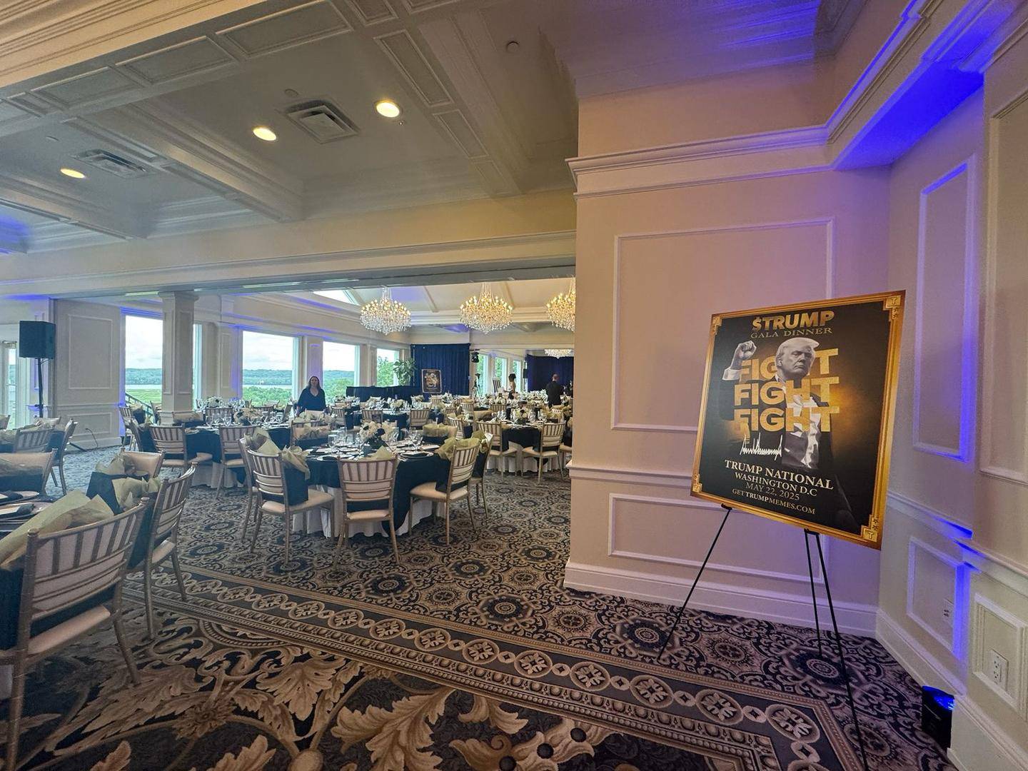 皇冠登3代理申请
_220位宾客人均花178万美元买币皇冠登3代理申请
,出席特朗普晚宴后多人吐槽:不如廉价航空餐