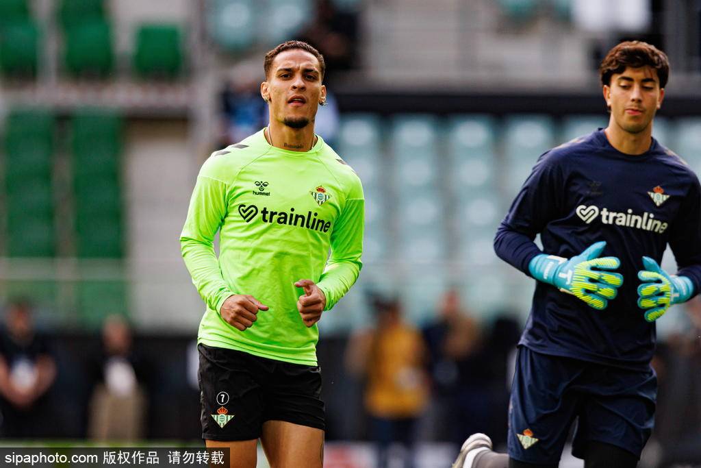 皇冠信用盘在线开户
_观战台:巴黎火拼国米争欧冠冠军 切尔西冲击欧战全满贯