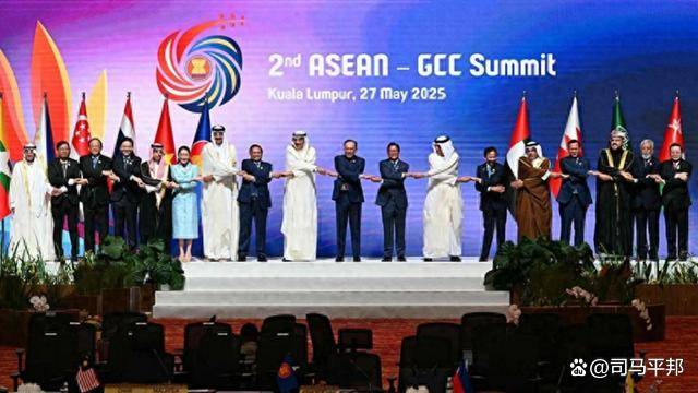 welcome皇冠注册
_美媒其实比谁都明白welcome皇冠注册
,中美关税斗的越狠,亚洲各国就越离不开中国