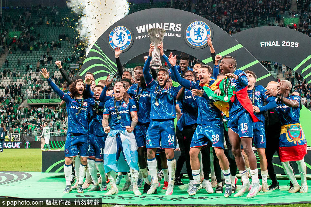 皇冠信用网申请
_欧战全满贯皇冠信用网申请
!欧协-桑乔建功帕尔默2助 切尔西4-1贝蒂斯夺冠