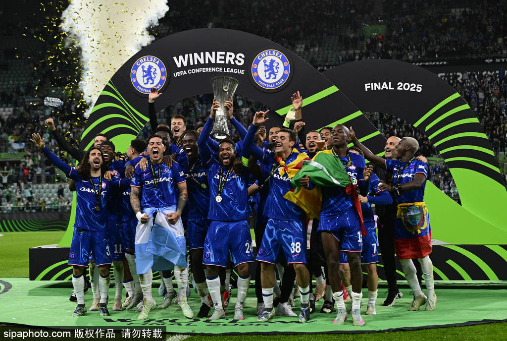 皇冠信用网申请
_欧战全满贯皇冠信用网申请
!欧协-桑乔建功帕尔默2助 切尔西4-1贝蒂斯夺冠