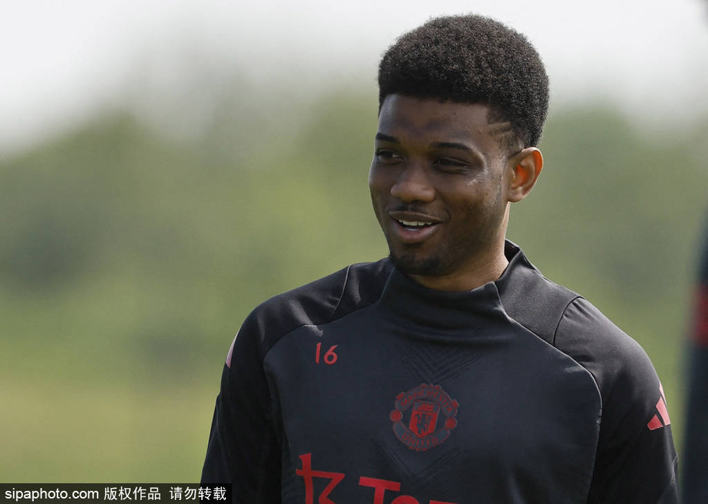 信用网怎么开户
_曼联相中20球神锋姆布莫信用网怎么开户
!布伦特福德开天价:没“一个小目标”别想!