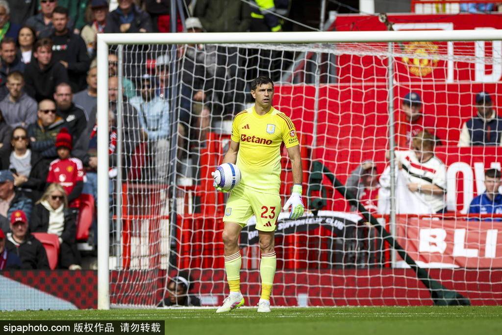 皇冠登3管理出租
_大马丁空降老特拉福德?世界冠军门神欲拯救阿莫林麾下“红魔”皇冠登3管理出租
!