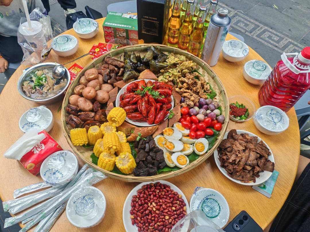 皇冠信用盘怎么开通
_端午药市摆皇冠信用盘怎么开通
了3公里 四川德昌2025年端午民俗文化寻味活动启幕