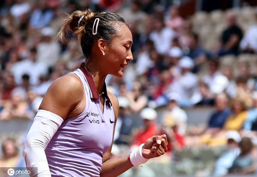 皇冠信用網怎么申请
_法网-郑钦文鏖战2-1萨姆索诺娃 首进八强刷新最佳战绩