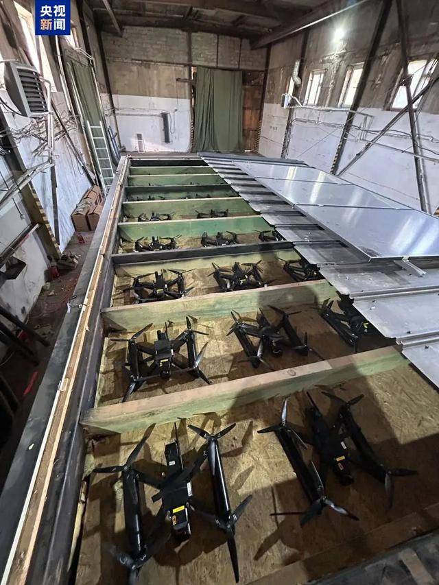 皇冠信用网址
_乌方披露袭击细节:泽连斯基亲自协调