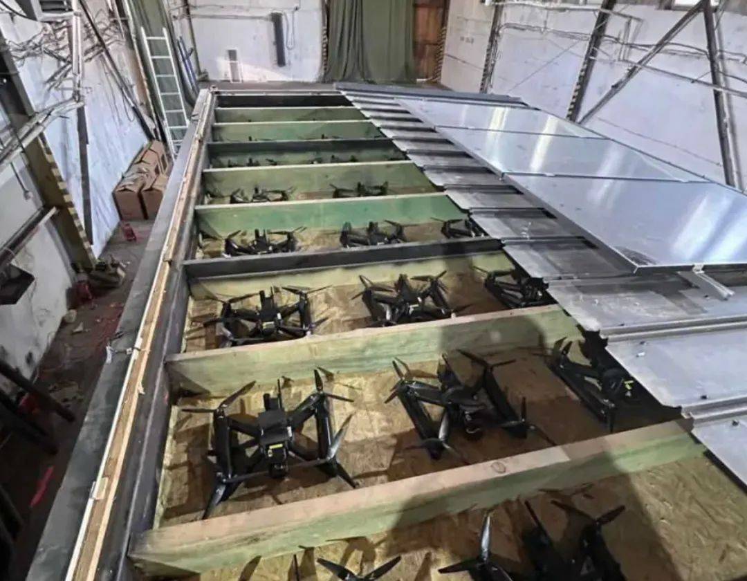 皇冠信用盘如何开户
_乌克兰最大胆无人机攻击皇冠信用盘如何开户
,预示着人类一个可怕的未来!