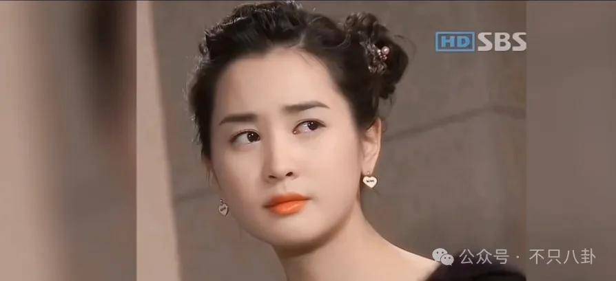 皇冠信用網最新地址
_自曝与丈夫经常吵架?但怎么感觉她是在变相秀恩爱呢皇冠信用網最新地址
!