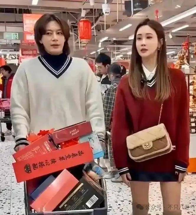 皇冠信用網最新地址
_自曝与丈夫经常吵架?但怎么感觉她是在变相秀恩爱呢皇冠信用網最新地址
!